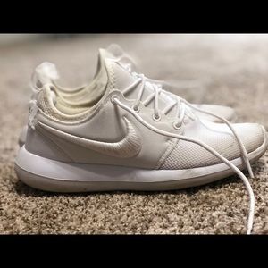 Women’s White Nike Tennis Shoes size 6.5